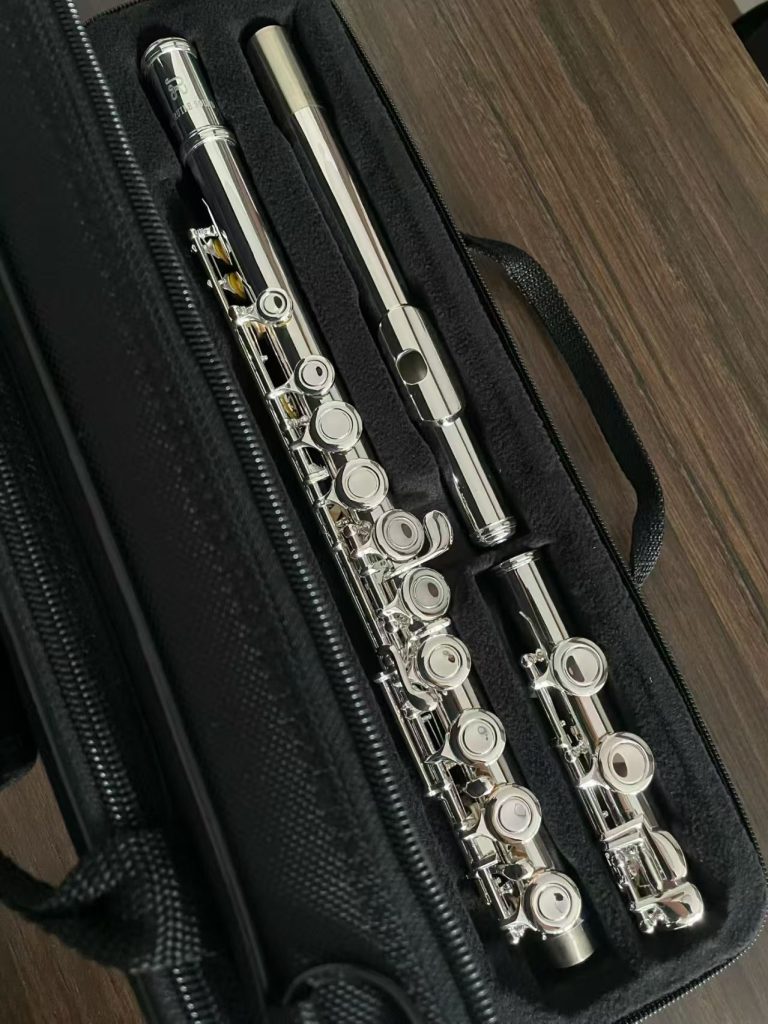 瑞乐28乐团型号长笛